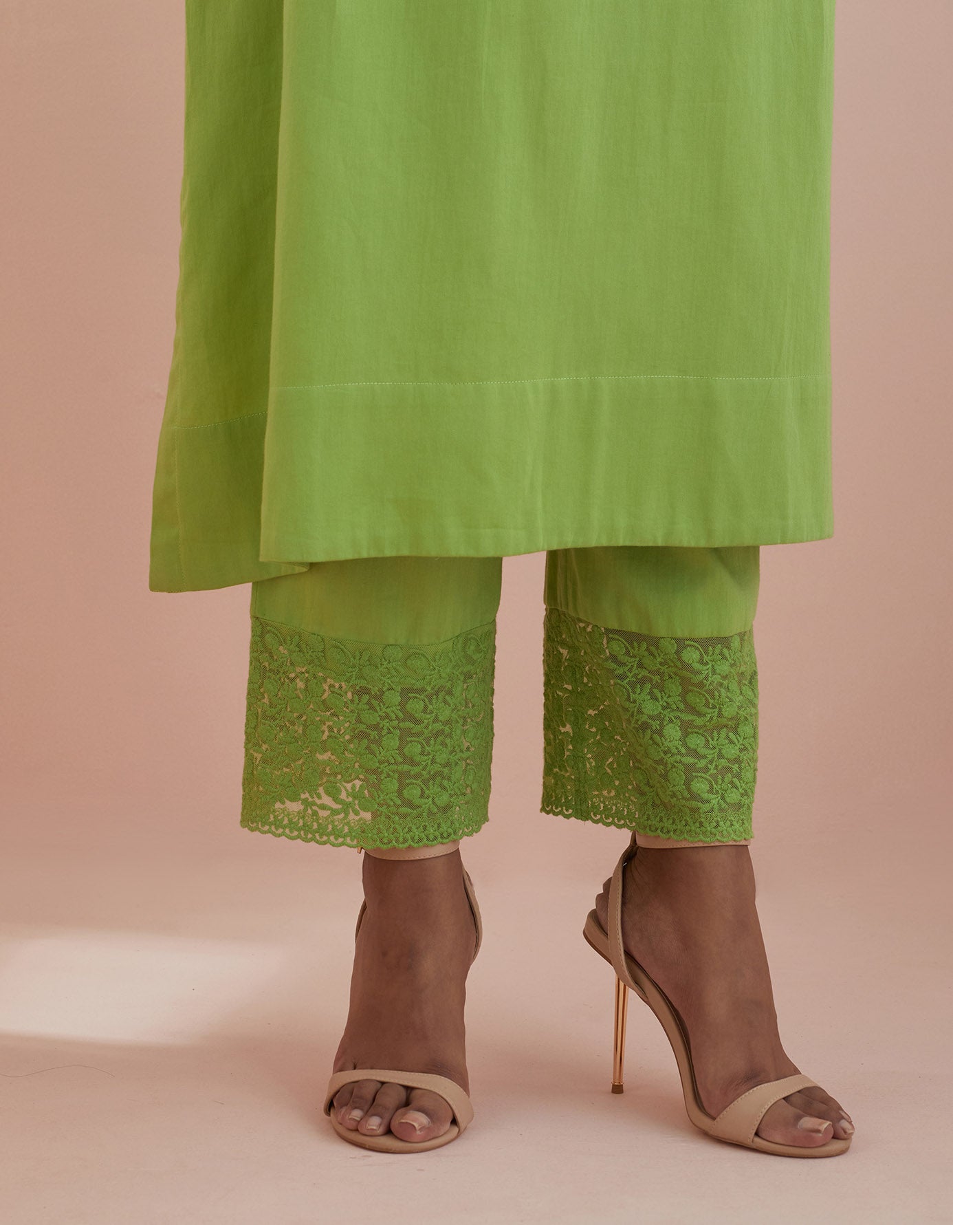 A line Kurta with Cropped Pants with Lace & Green Cotton Dupatta
