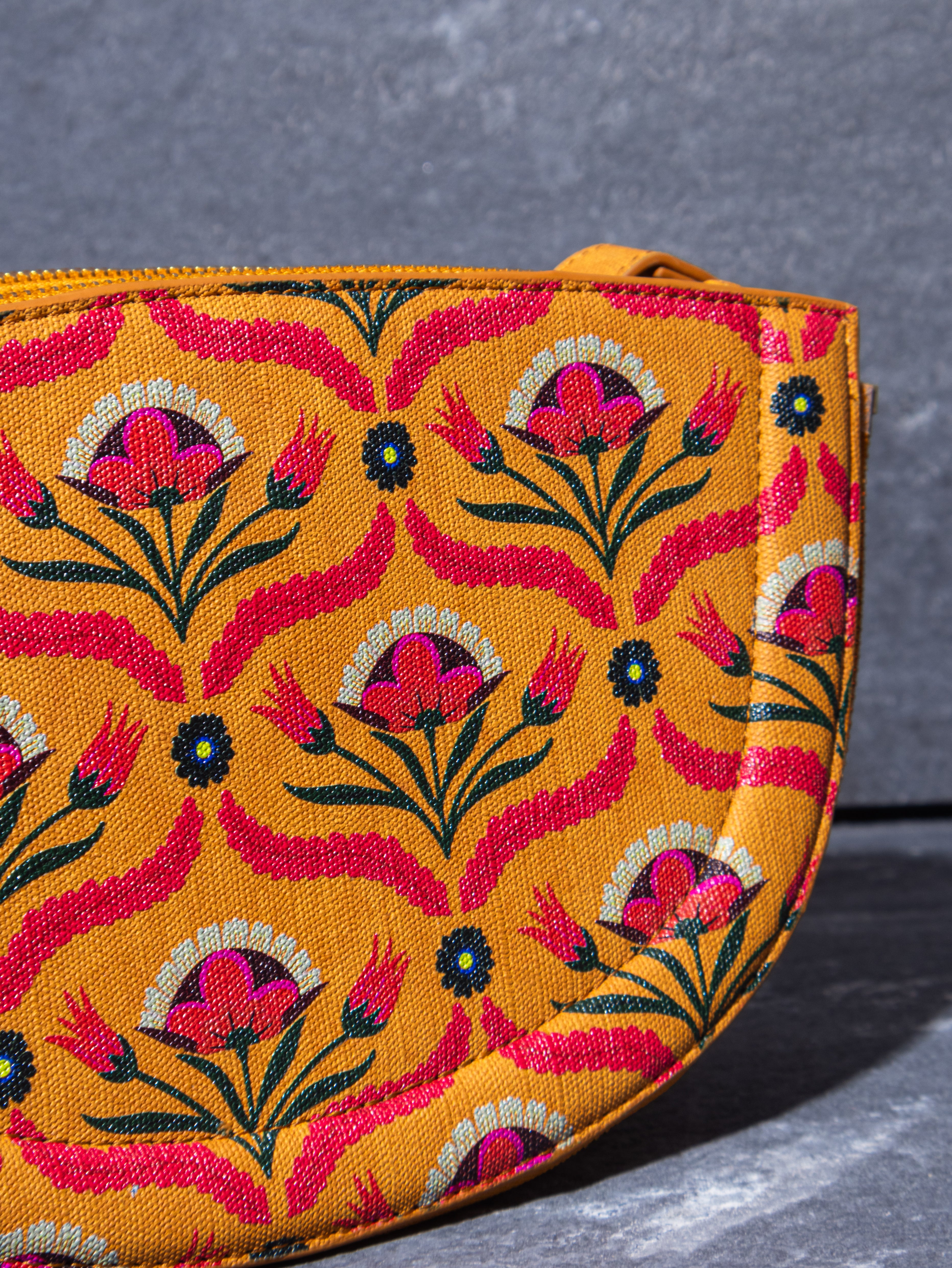 FLORAL BUNDLE HALF MOON BAG Yellow