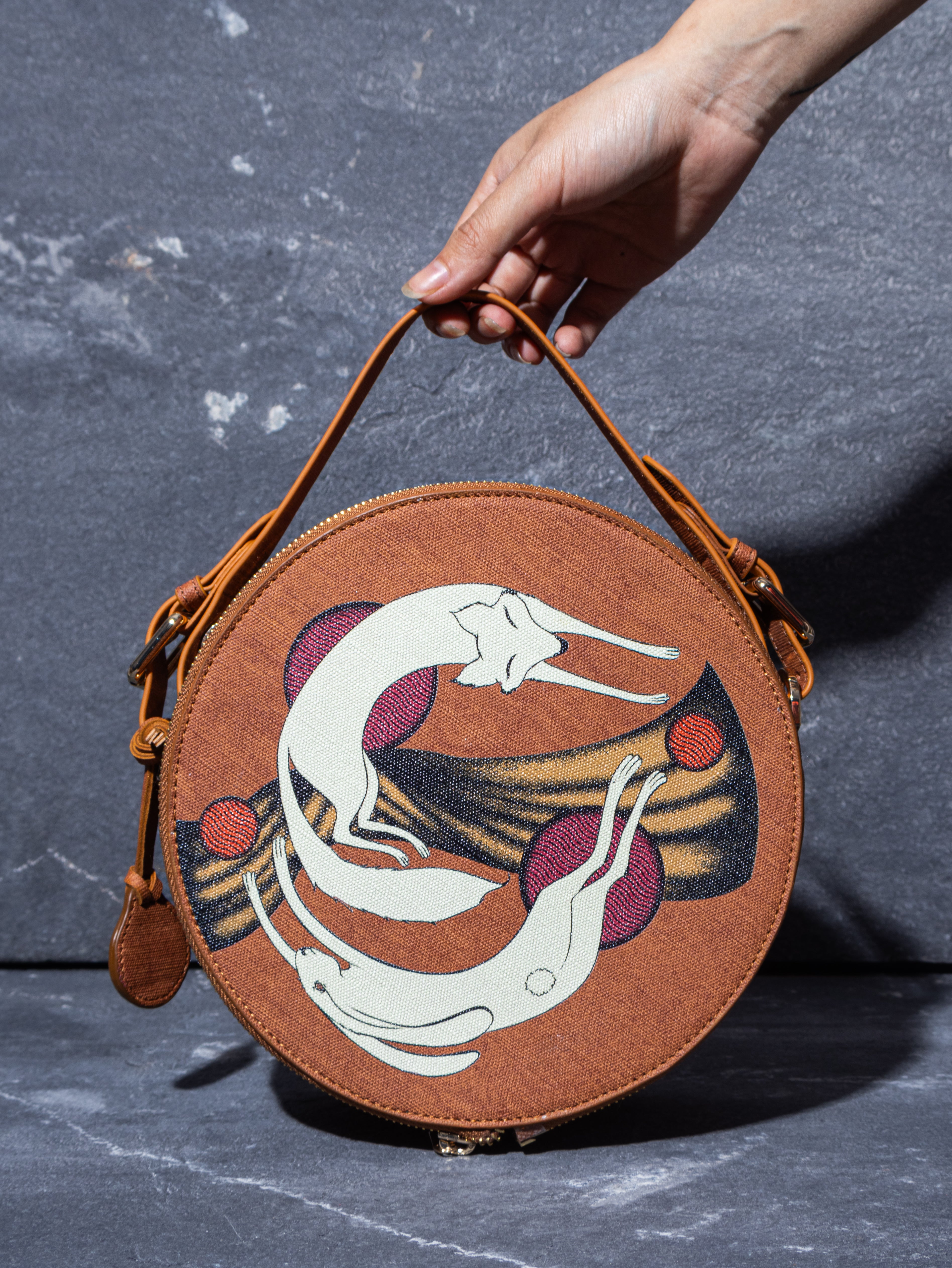 GRANDEUR BUNDLE ROUND BAG Tan
