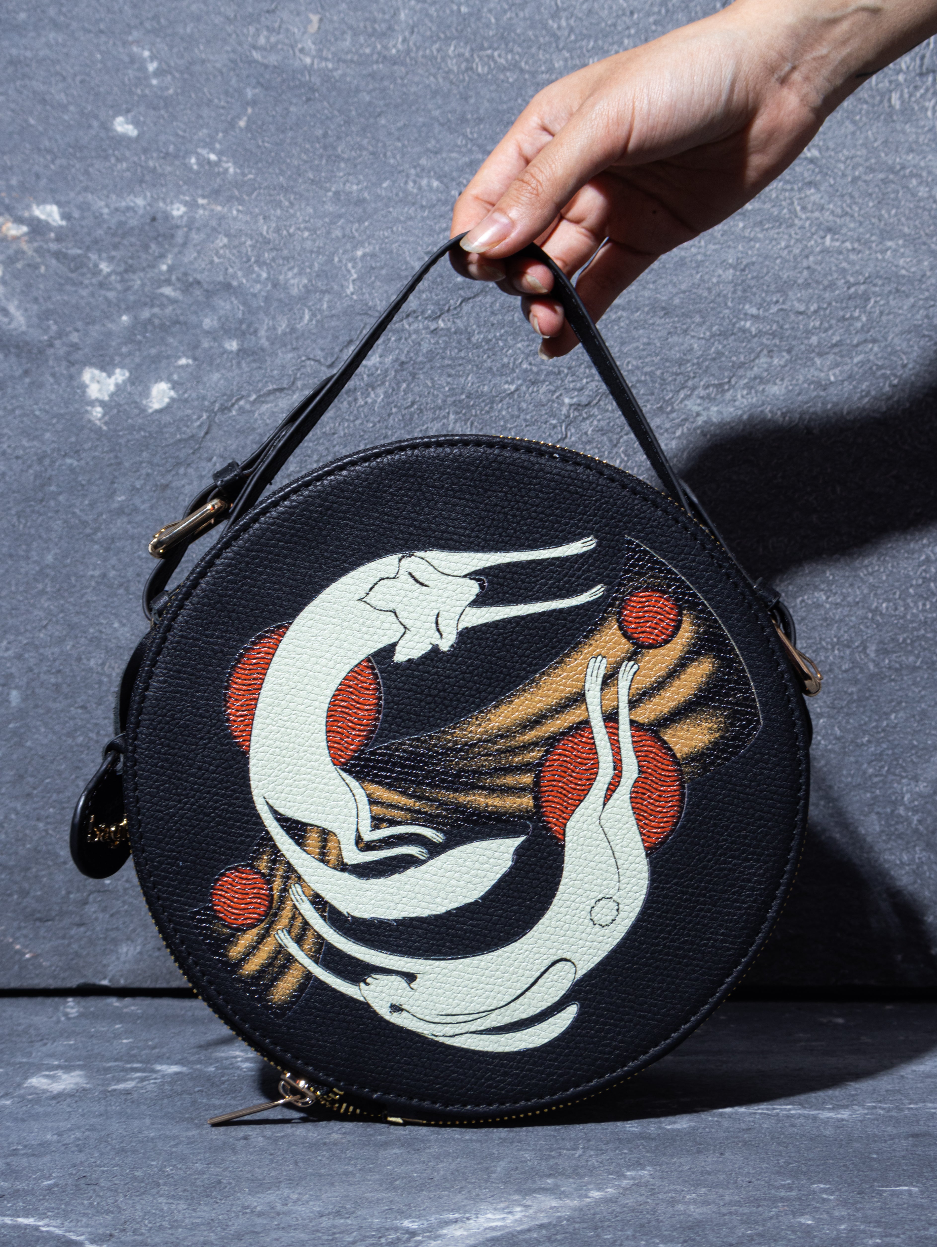 ANIMAL BUNDLE ROUND BAG Black
