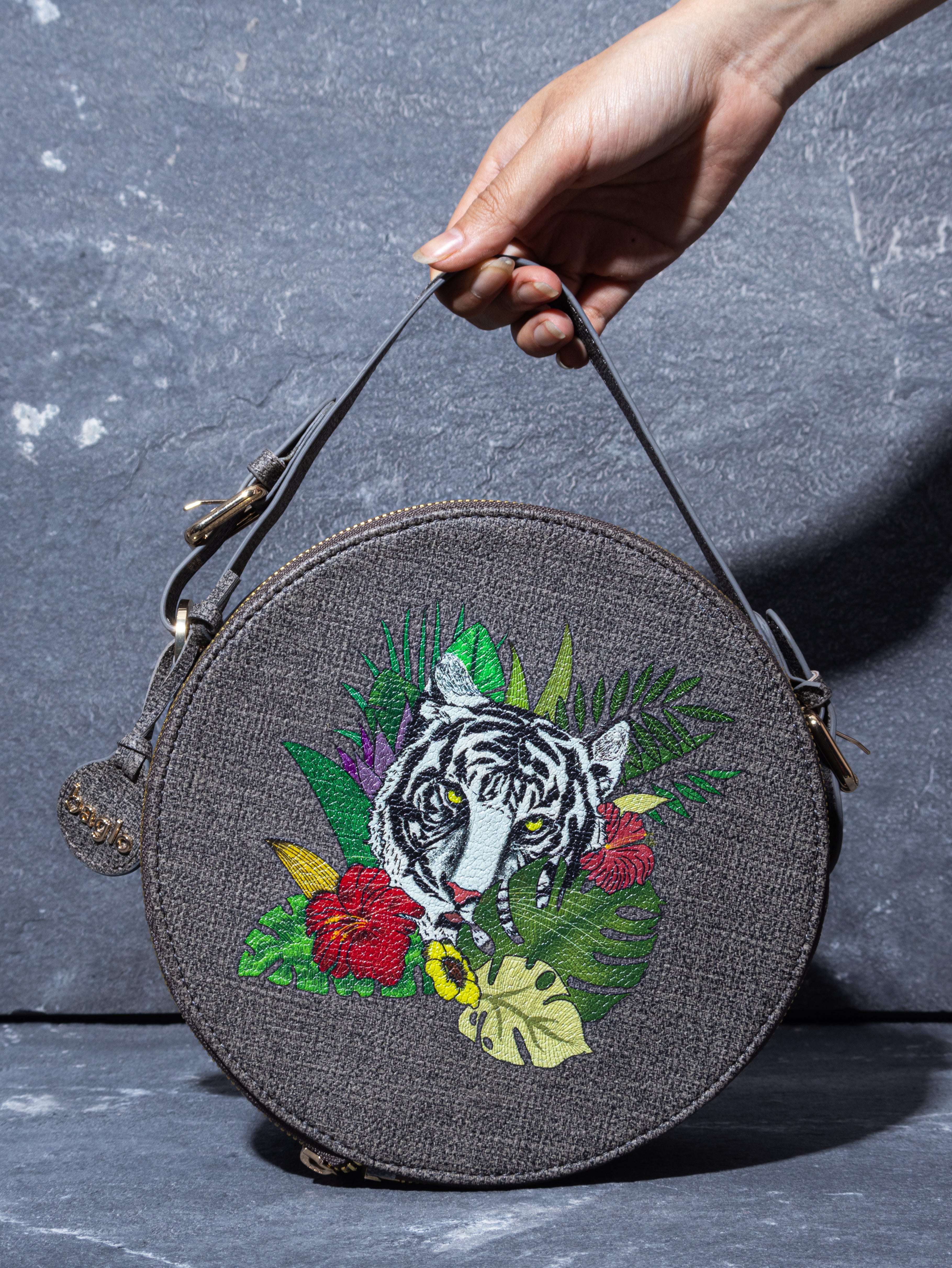 ANIMAL BUNDLE ROUND BAG Grey