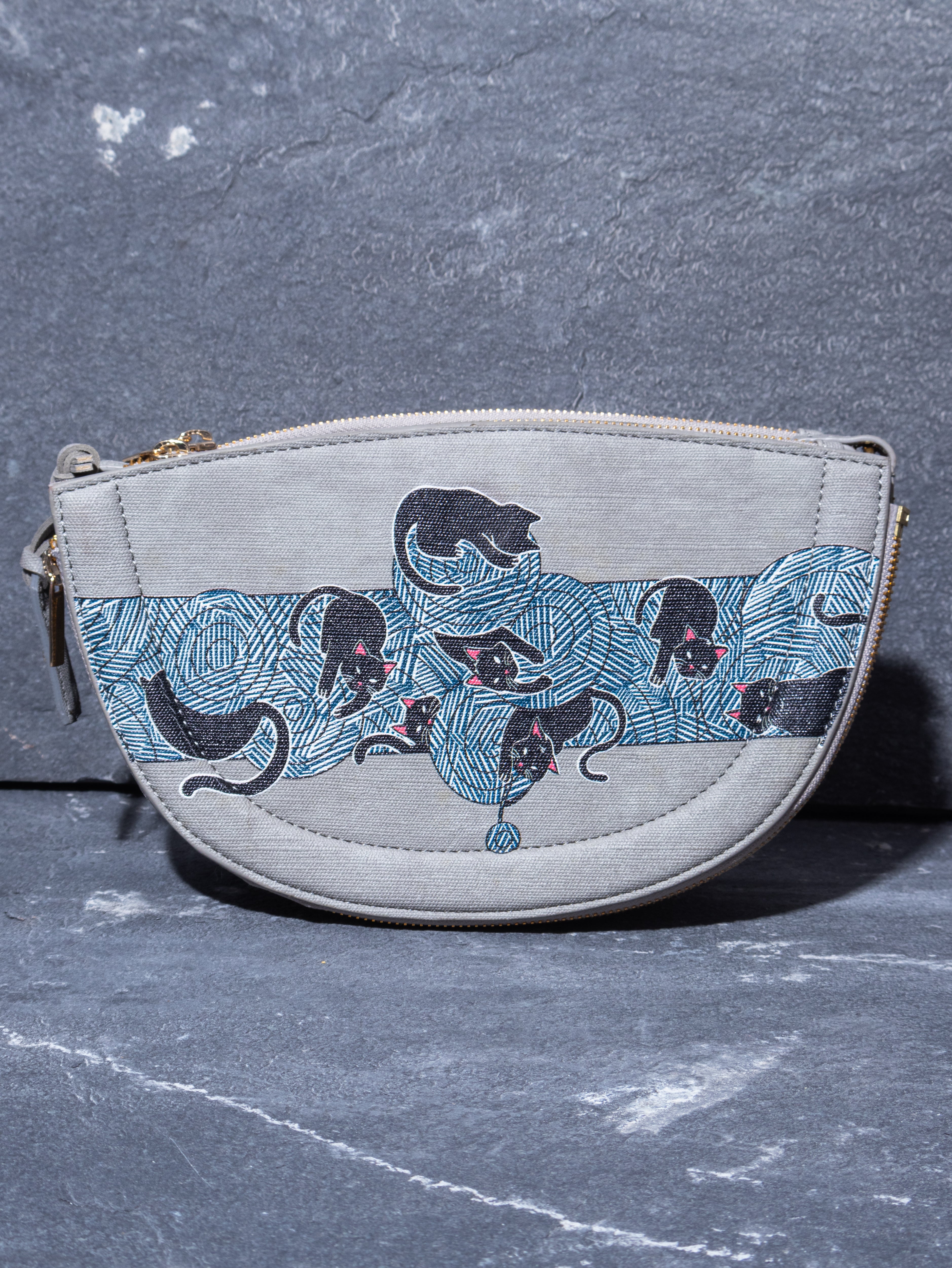 ANIMAL BUNDLE HALF MOON BAG Grey