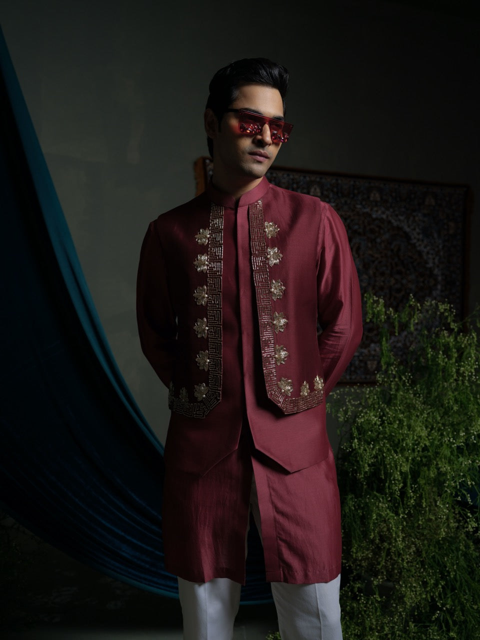 Maroon panel bundi only