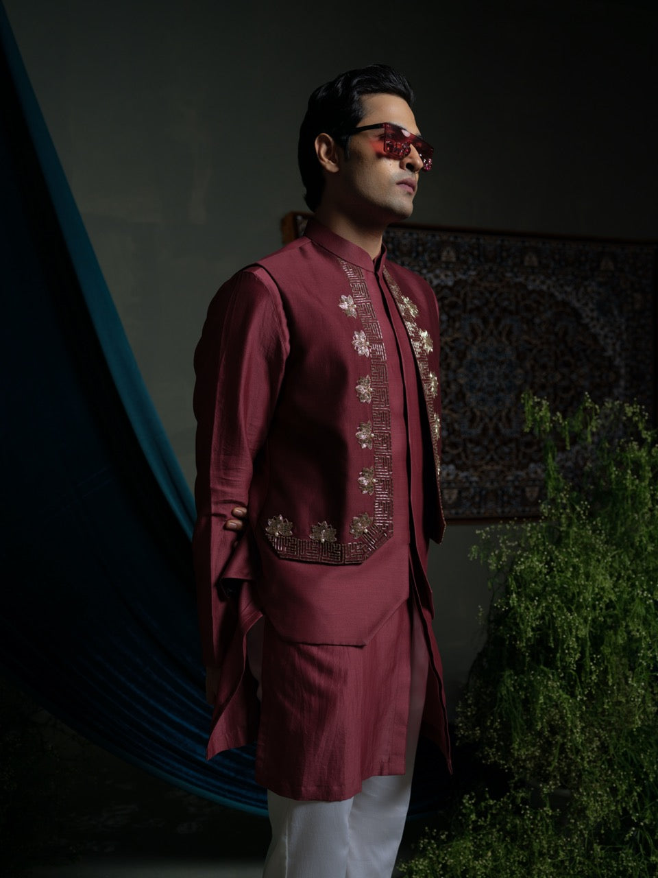 Maroon panel bundi only