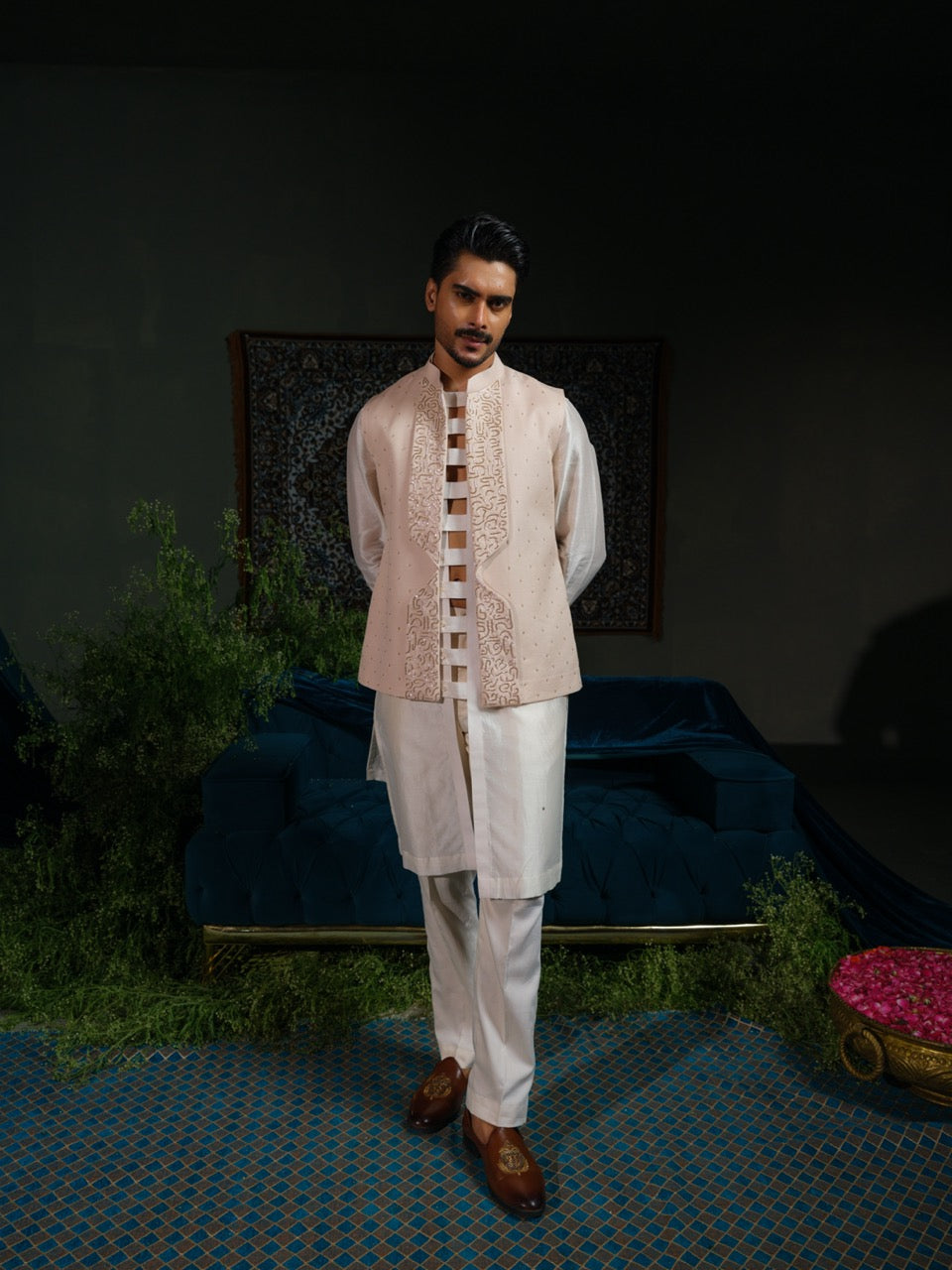 Arch Lapel Rose Bundi Set
