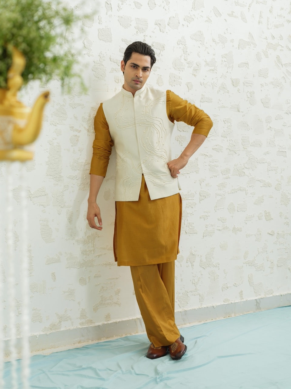 Dusty Ivory Contour Bundi set