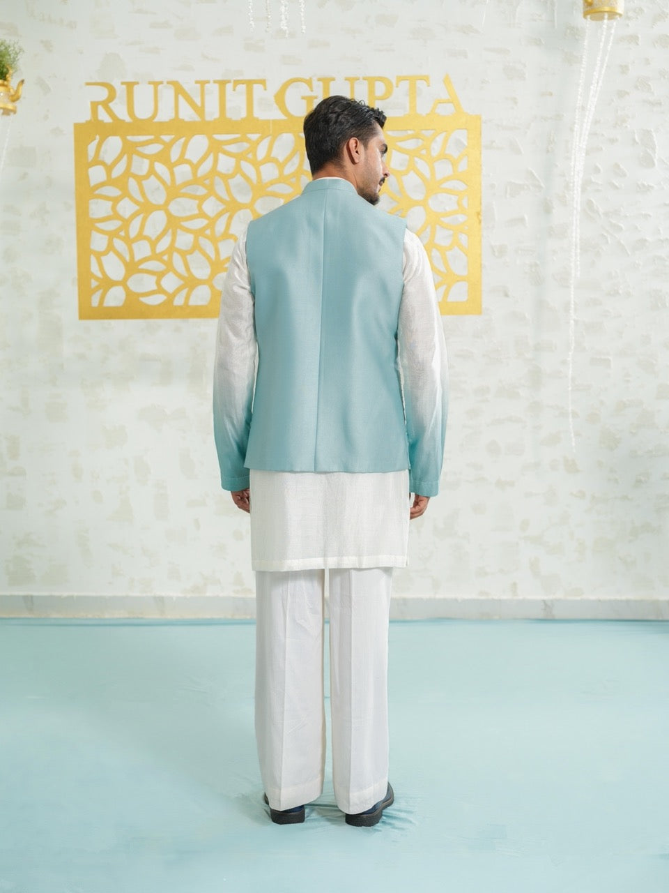 Contour Blue Zipper bundi only