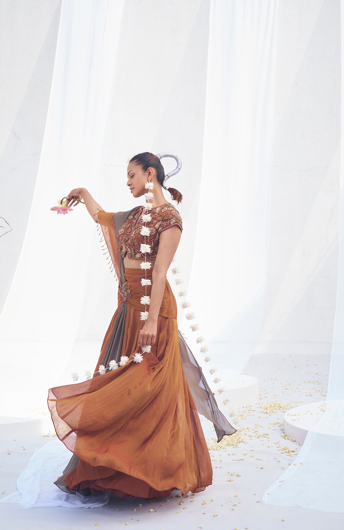 Dayamayi- Festive Draped saree blouse set S