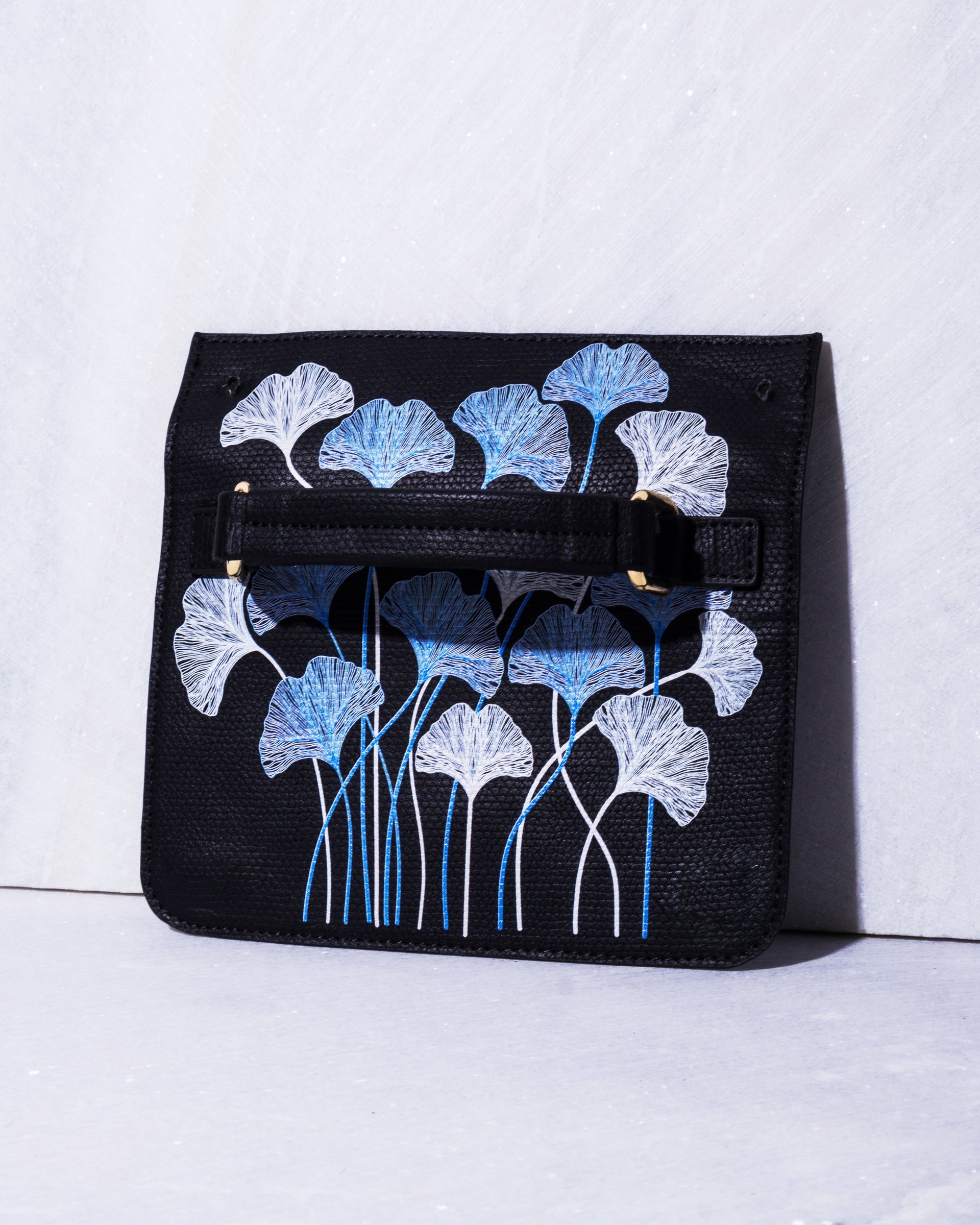 ABSTRACT BUNDLE BOX BAG Black