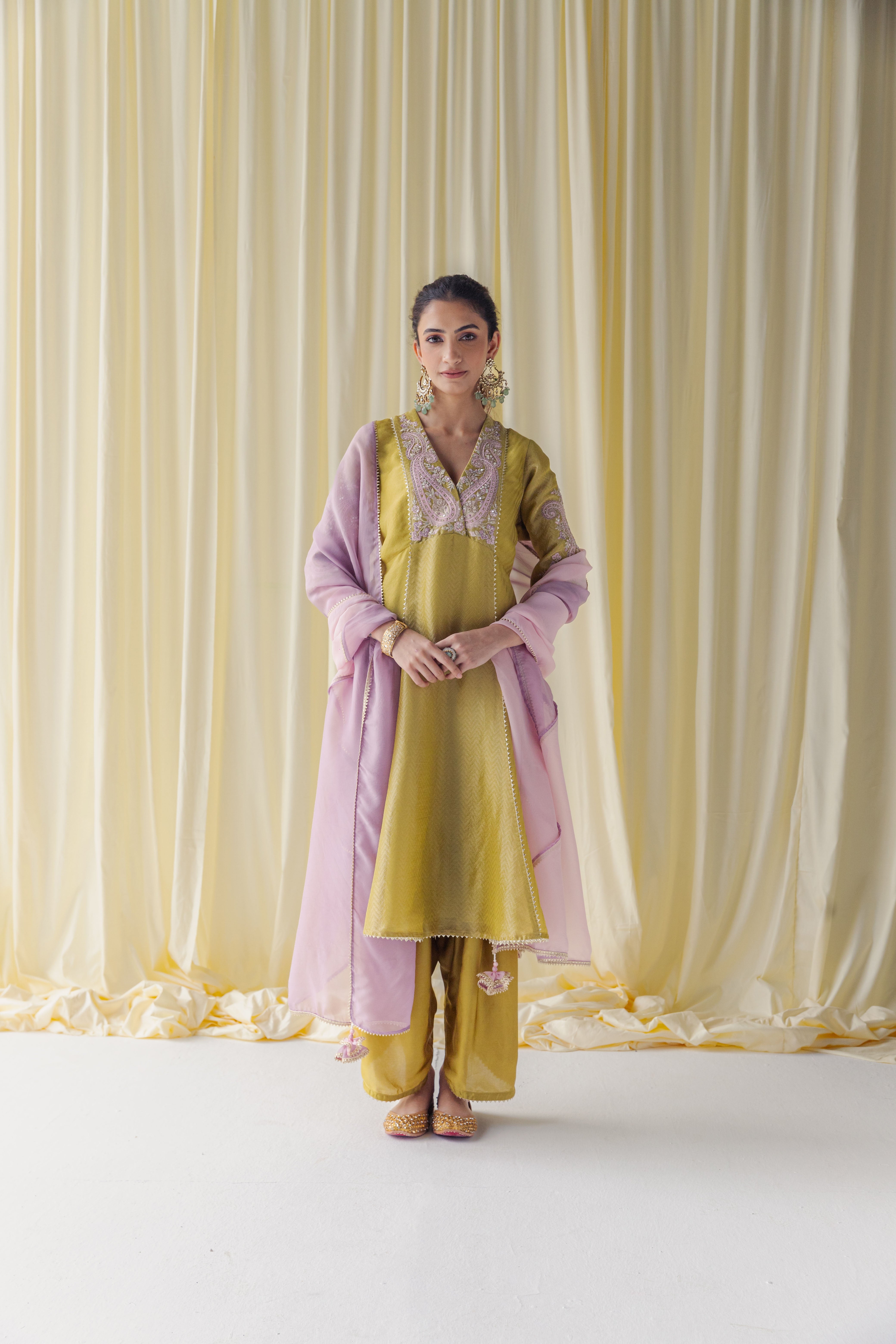 Ahana Kurta Set